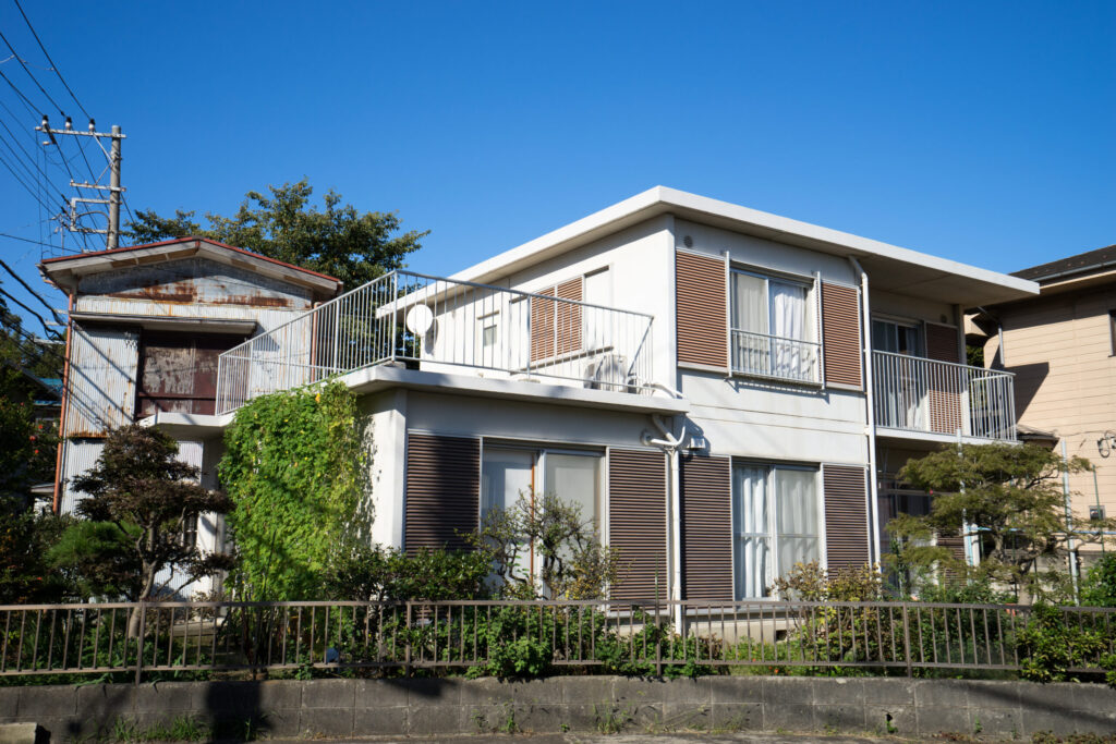 白レンガと陸屋根が整える、庭の平屋（デモ） 施工前